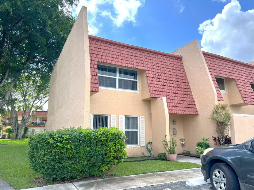 Picture of 16 Meacham Lane 16, Tamarac FL 33319