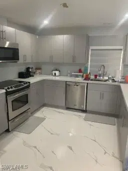 Picture of 2214 SE 14Th Ter, Cape Coral, FL 33990