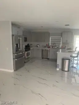 Picture of 2214 SE 14Th Ter, Cape Coral, FL 33990