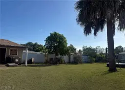 Picture of 4245 22Nd Pl Sw, Naples, FL 34116