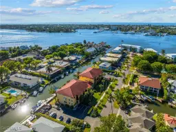 Picture of 1400 Blue Point Ave 202, Naples, FL 34102