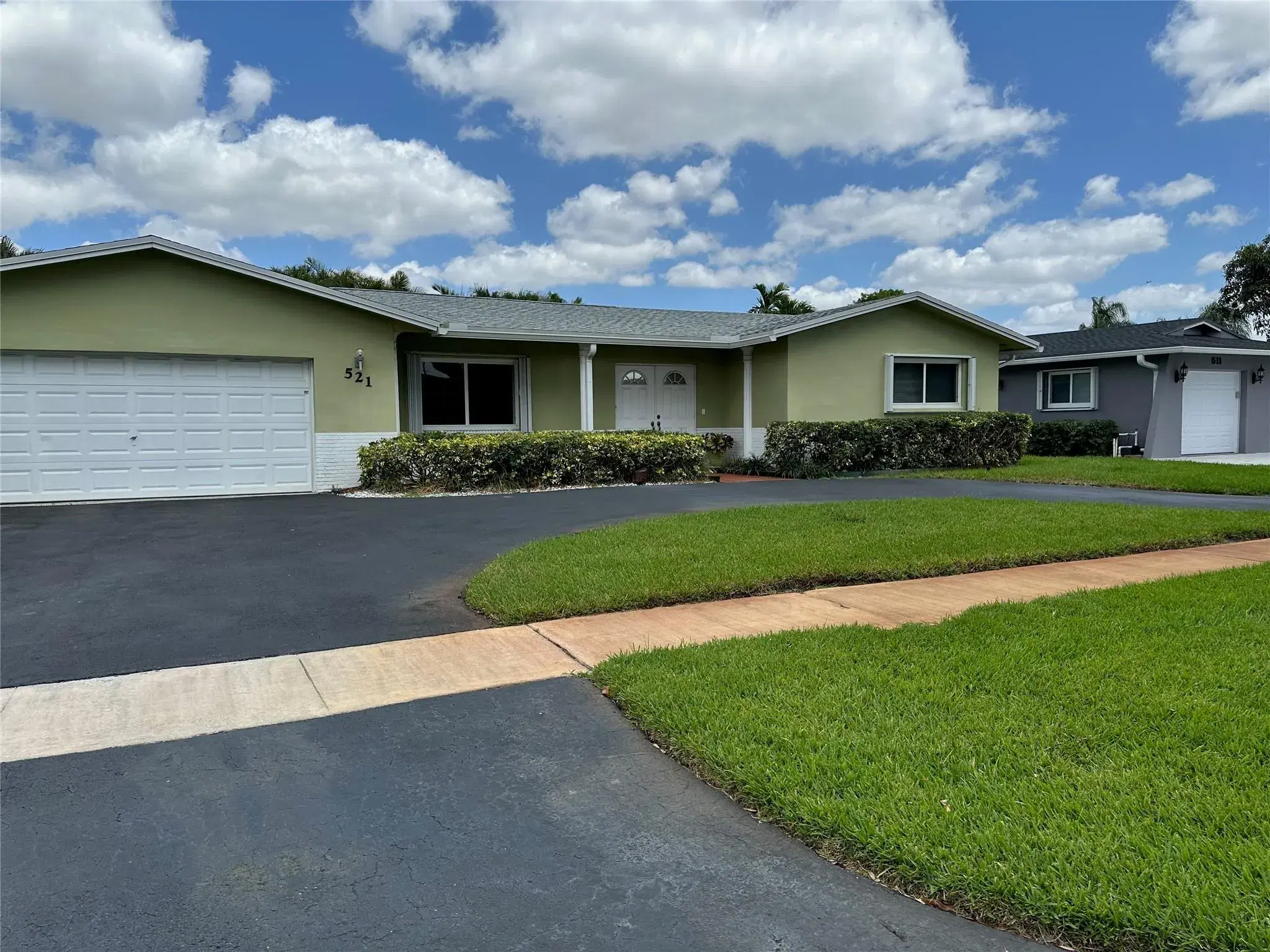 Picture of 521 NW 98Th Ave, Pembroke Pines, FL 33024