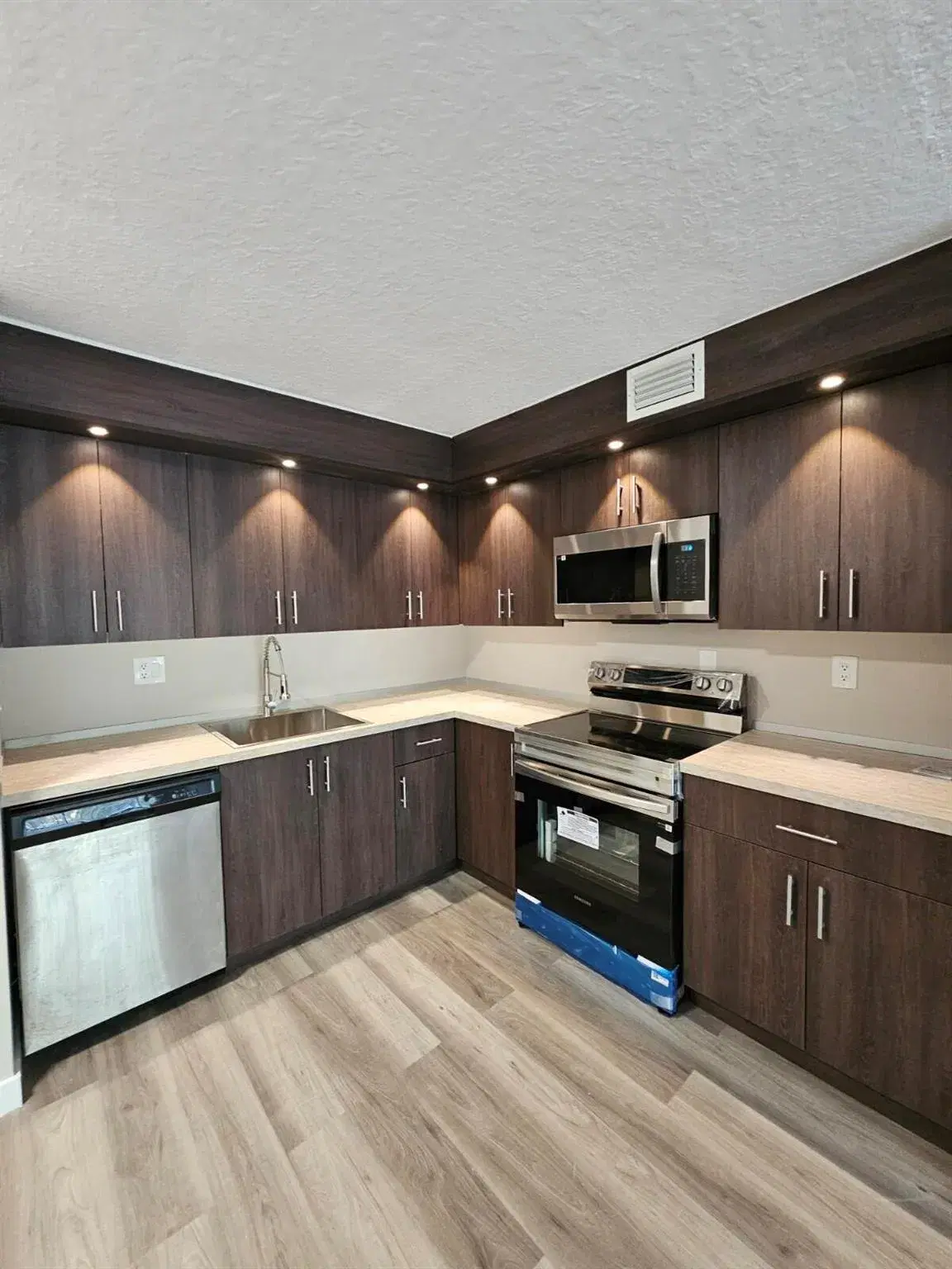 Picture of 1850 N Congress Avenue 305, West Palm Beach, FL 33401