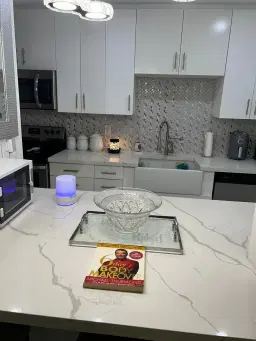 Picture of 1395 NE 167Th Street 107, Miami, FL 33162