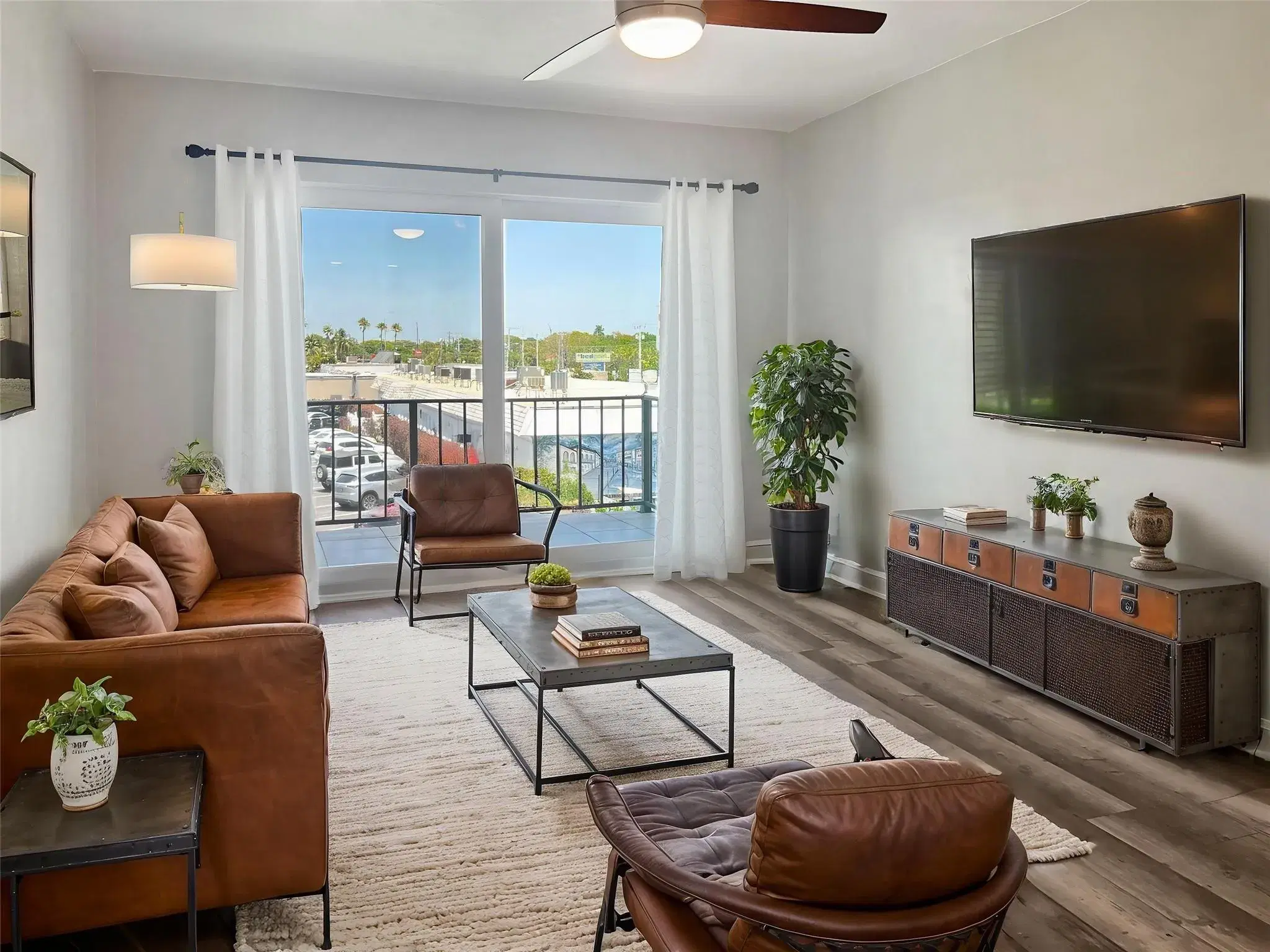 Picture of 3004 NE 5Th Ter 317-C, Wilton Manors, FL 33334