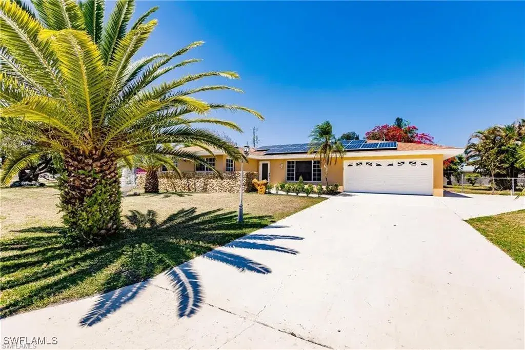 Picture of 1005 E Penn Rd, Lehigh Acres, FL 33936