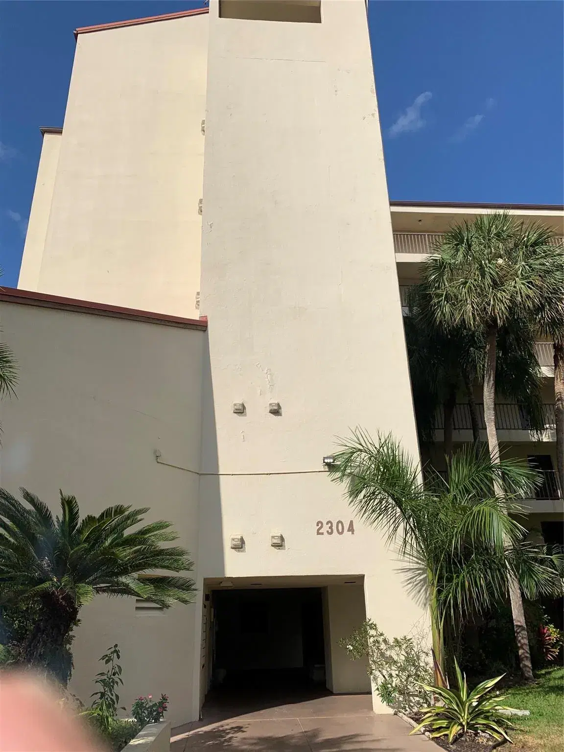Picture of 2304 S Cypress Bend Dr 112, Pompano Beach, FL 33069