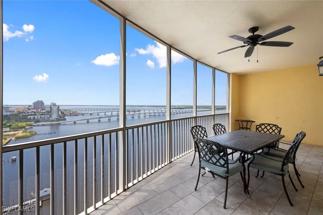 Picture of 2745 1St St 2103, Fort Myers, FL 33916