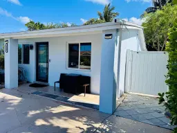Picture of 136 SW 11Th Avenue, Boynton Beach, FL 33435
