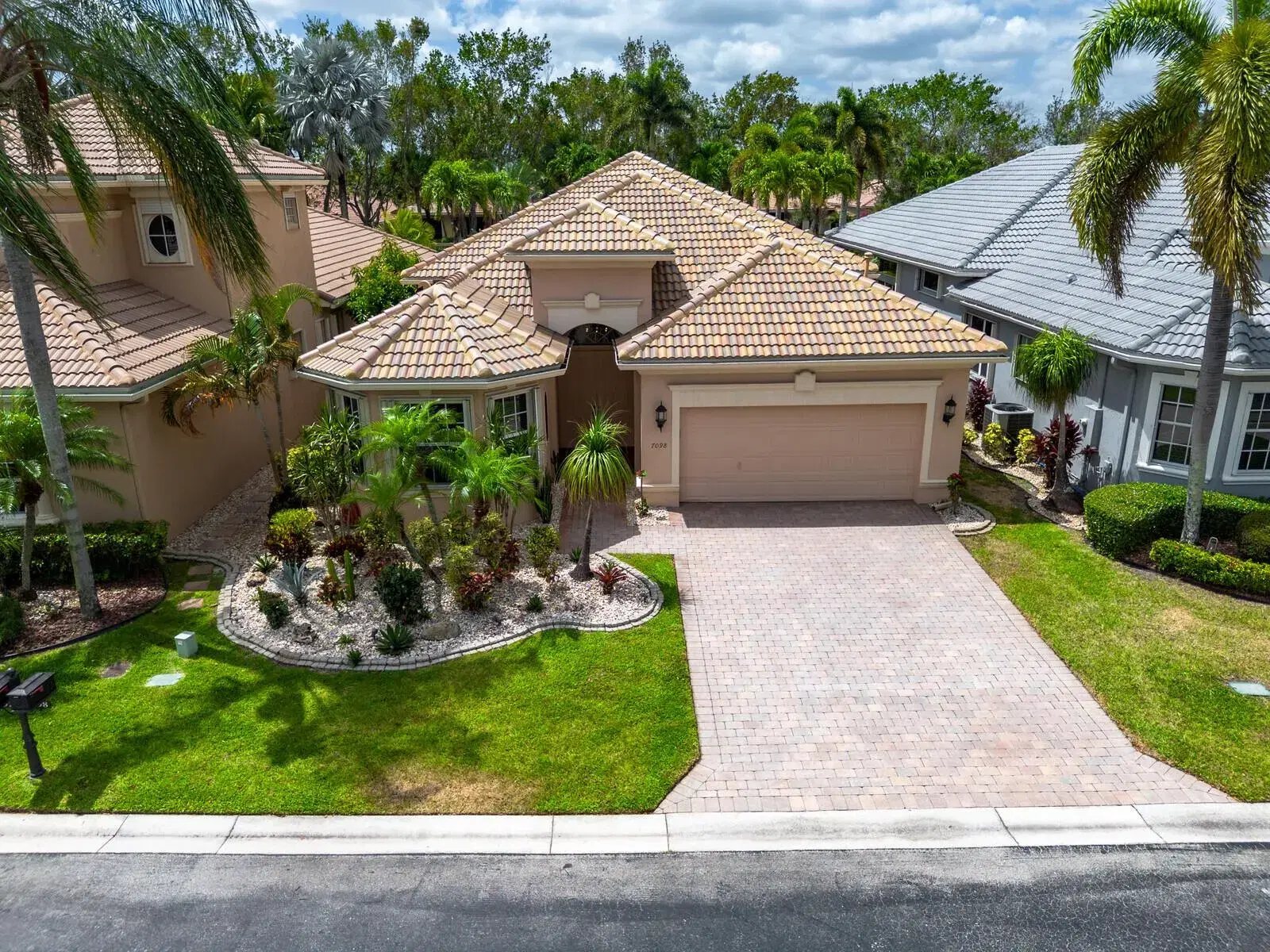 Picture of 7098 Veneto Drive, Boynton Beach, FL 33437