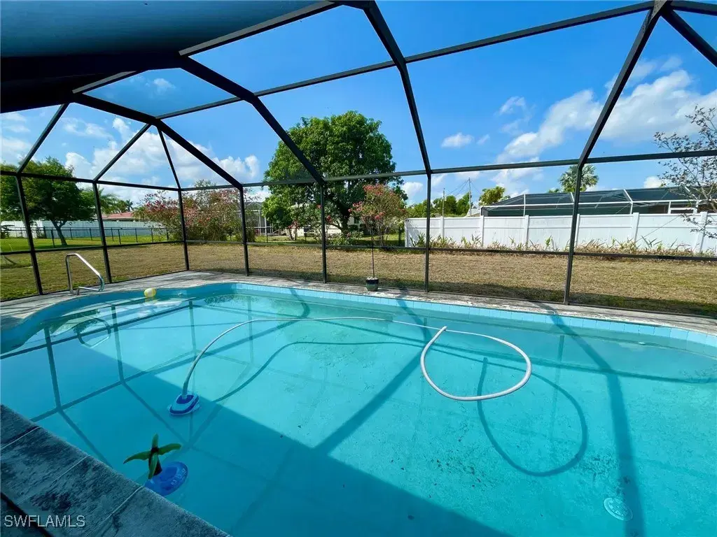 Picture of 3812 SE 10Th Ave, Cape Coral, FL 33904