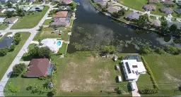 Picture of 501 SE 7Th St, Cape Coral, FL 33990