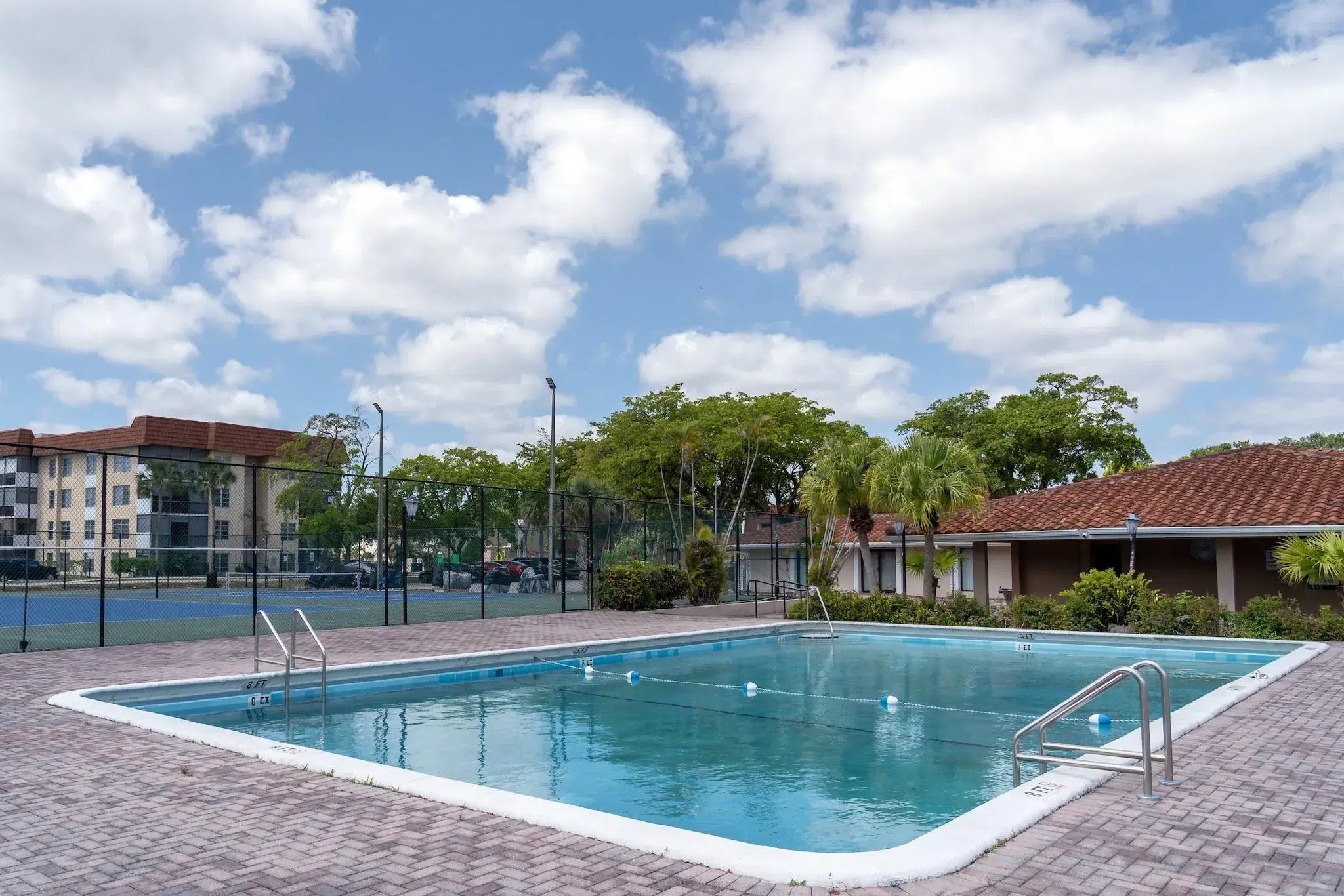 Picture of 4152 Inverrary Dr 301, Lauderhill, FL 33319