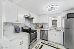 Picture of 3064 Connecticut Ave, Naples, FL 34112