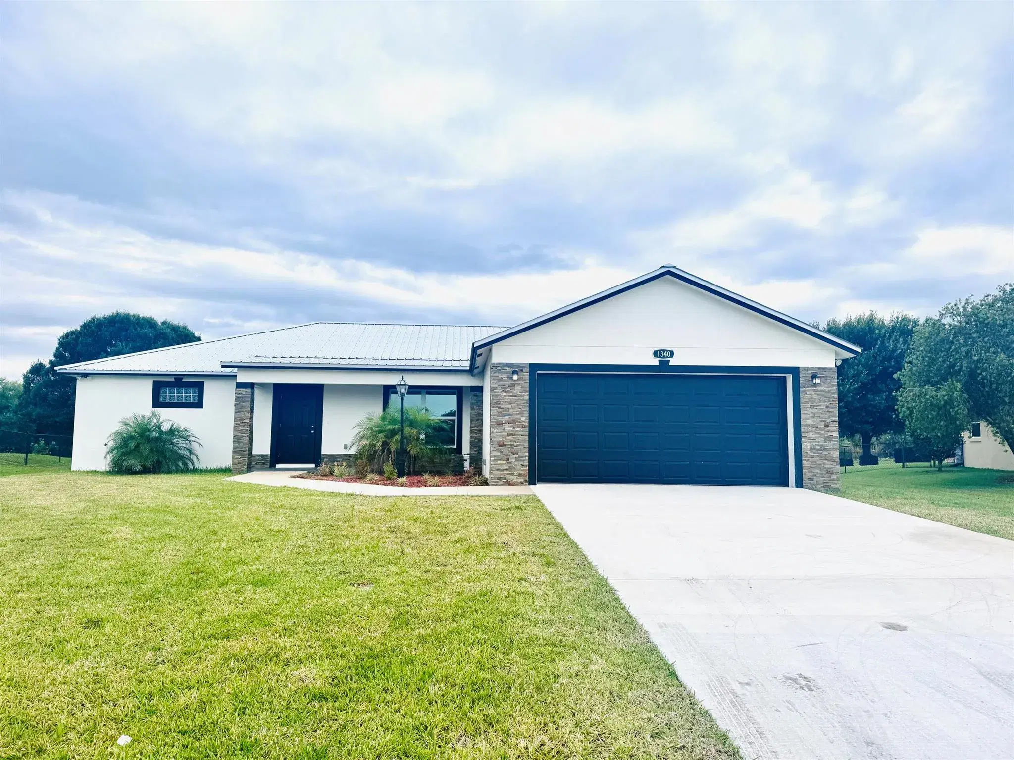 Picture of 1340 SE 21St Street, Okeechobee, FL 34974
