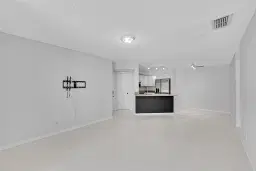 Picture of 3350 N Pinewalk Dr N 1416, Margate, FL 33063