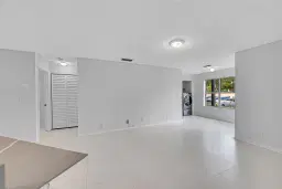 Picture of 3350 N Pinewalk Dr N 1416, Margate, FL 33063