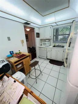 Picture of 9540 Sunrise Lakes Blvd 102, Sunrise, FL 33322