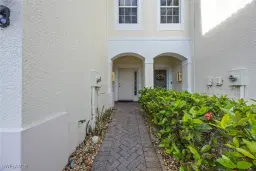 Picture of 1260 Oxford Ln, Naples, FL 34105