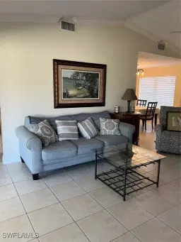 Picture of 1215 SE 37Th Ln, Cape Coral, FL 33904