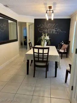 Picture of 1215 SE 37Th Ln, Cape Coral, FL 33904