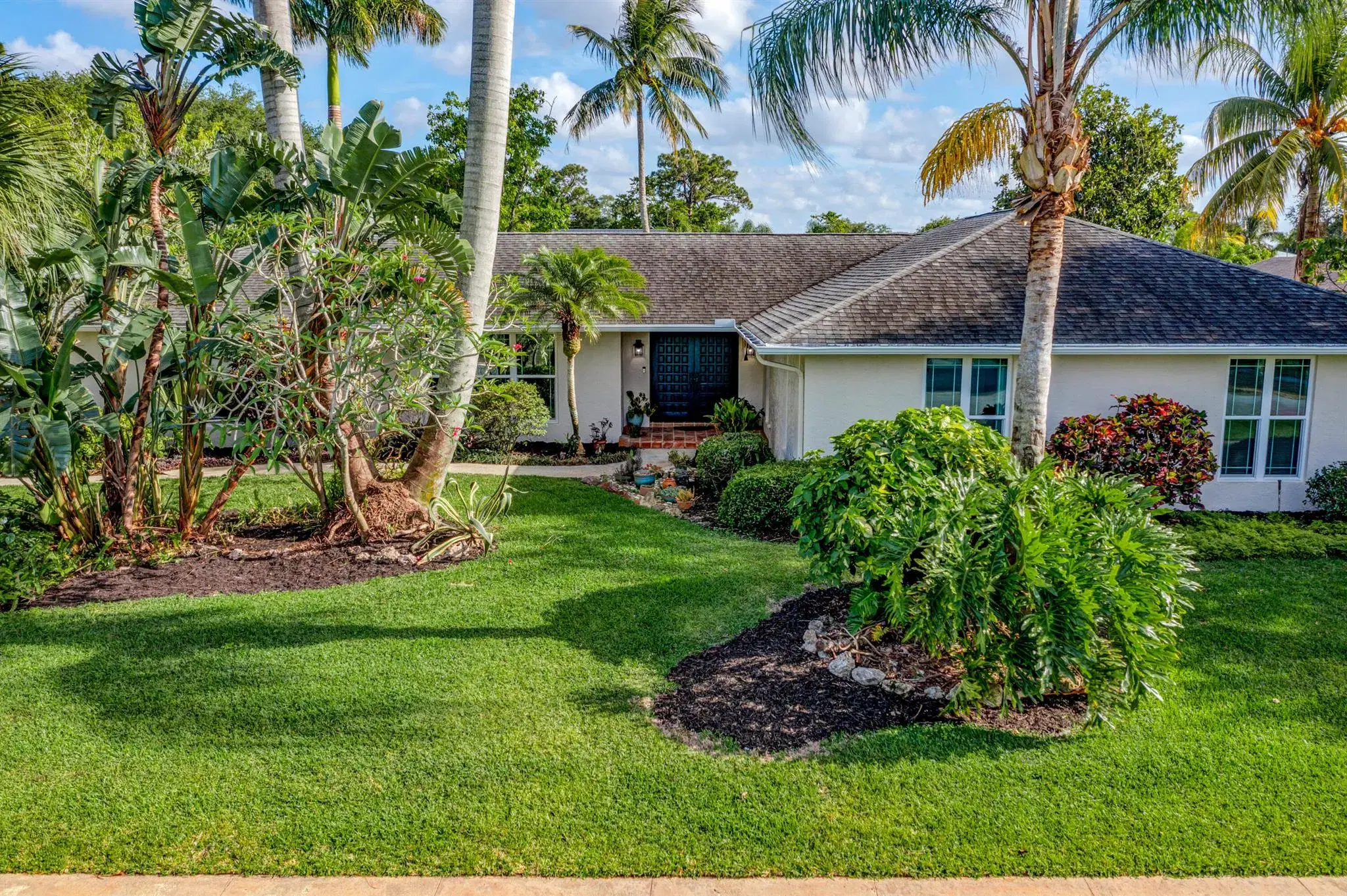 Picture of 4786 Richmond Mews, Haverhill, FL 33415