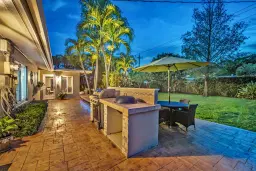 Picture of 841 Gardenia Ln, Plantation, FL 33317