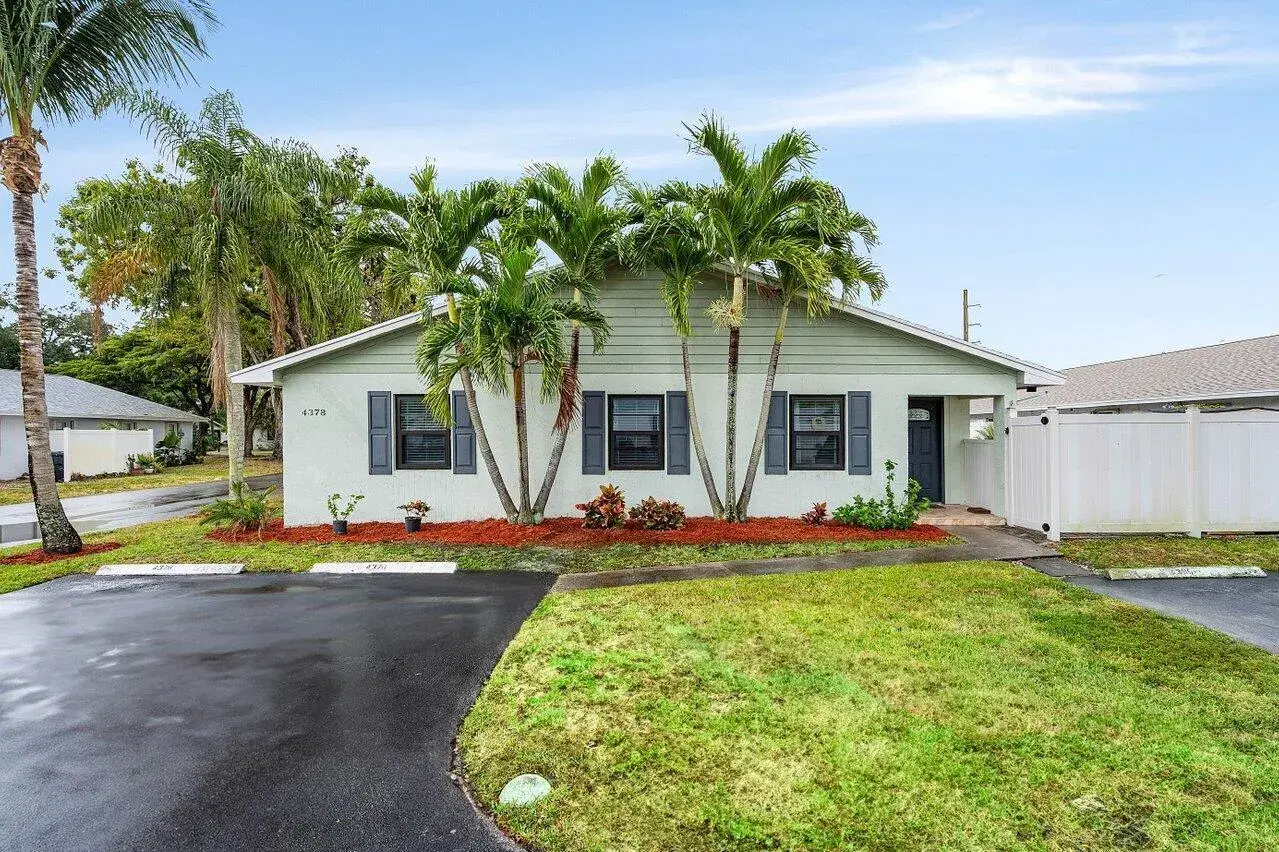 Picture of 4378 Walden Circle, Lake Worth, FL 33463