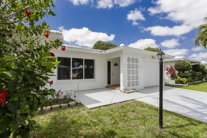 Picture of 6704 NW 72Nd St, Tamarac FL 33321