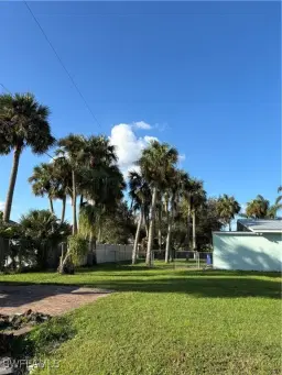Picture of 16991 Carolyn Ln, North Fort Myers, FL 33917