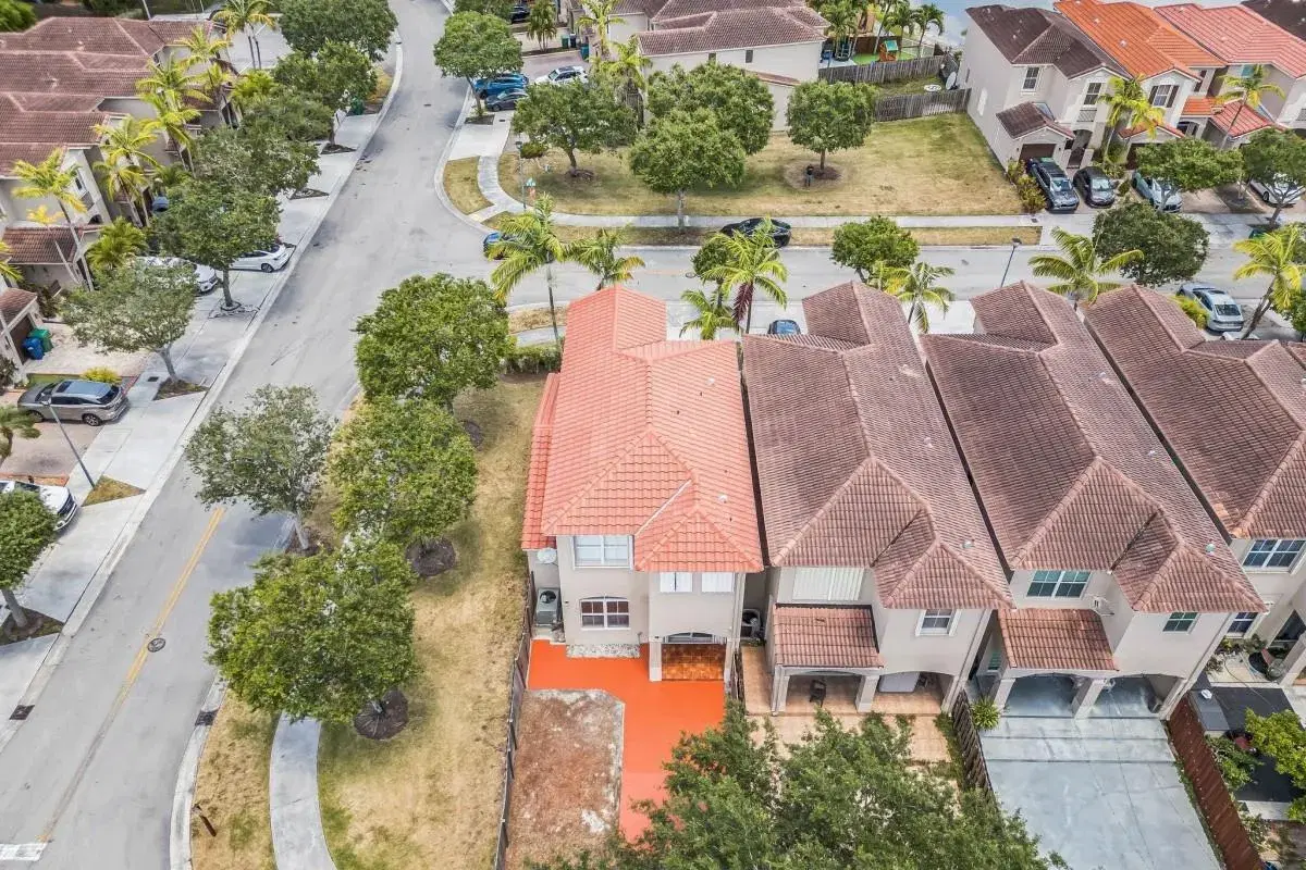 Picture of 15432 SW 9Th Way, Miami, FL 33194