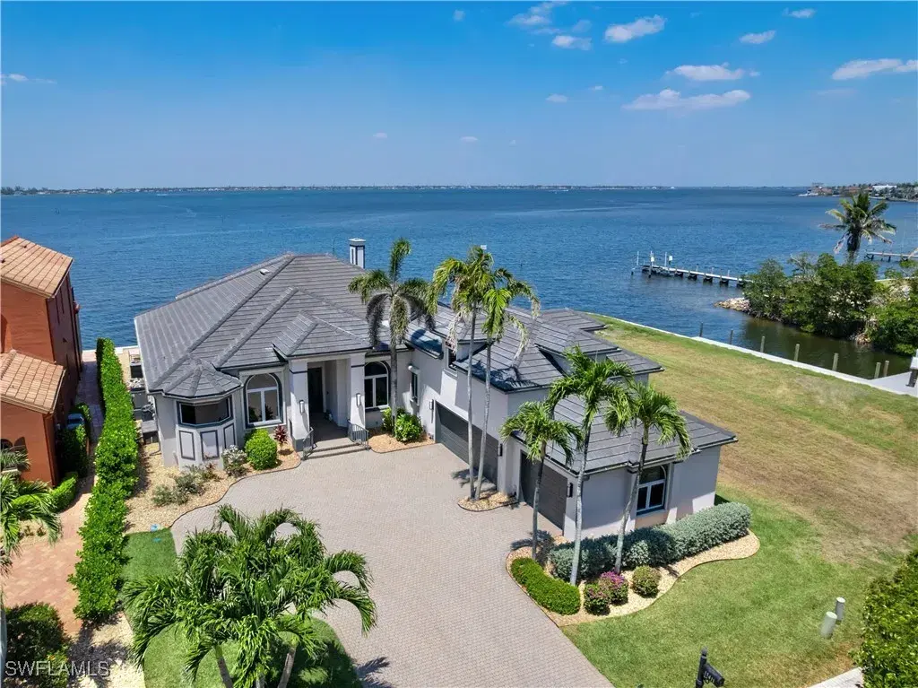 Picture of 15411 Catalpa Cove Ln, Fort Myers, FL 33908