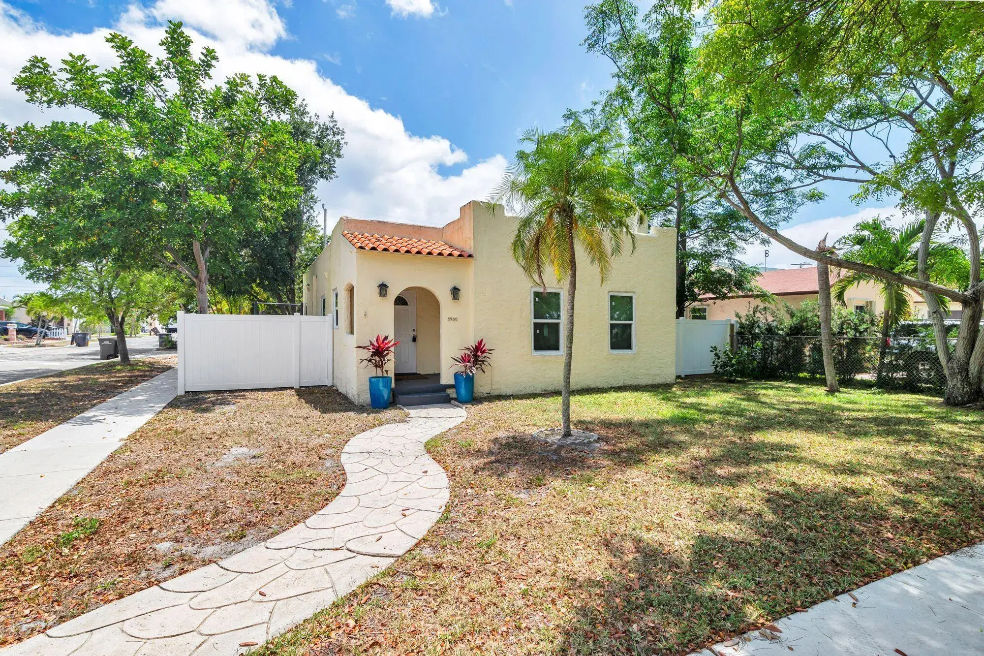 Picture of 5900 Garden Avenue, West Palm Beach, FL 33405