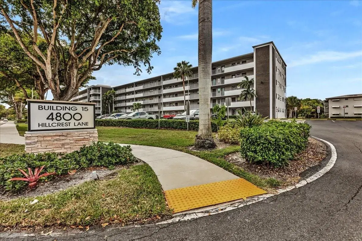 Picture of 4800 Hillcrest Ln 314, Hollywood, FL 33021
