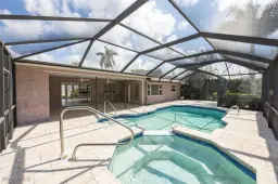 Picture of 2232 Longboat Dr, Naples, FL 34104