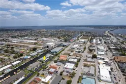 Picture of 1409 SE 46Th Ln 102, Cape Coral, FL 33904