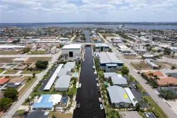 Picture of 1409 SE 46Th Ln 102, Cape Coral, FL 33904