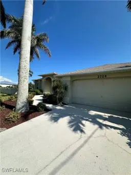 Picture of 2724 SW 53Rd Ln, Cape Coral, FL 33914