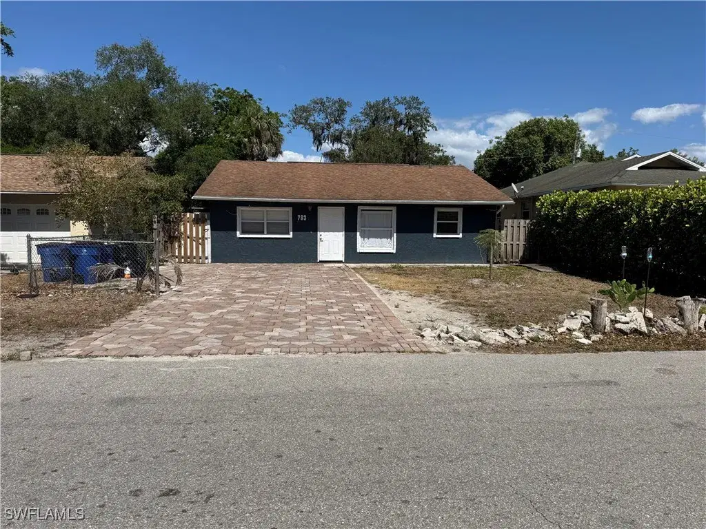 Picture of 27831 Quinn St, Bonita Springs, FL 34135