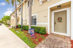 Picture of 5933 Glasgow Way 5933, Tamarac, FL 33321