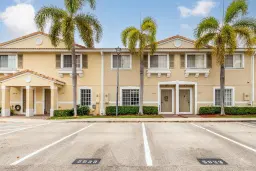 Picture of 5933 Glasgow Way 5933, Tamarac, FL 33321
