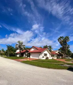 Picture of 10141 SW 3Rd St, Plantation, FL 33324