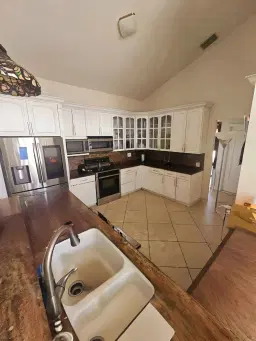 Picture of 10141 SW 3Rd St, Plantation, FL 33324