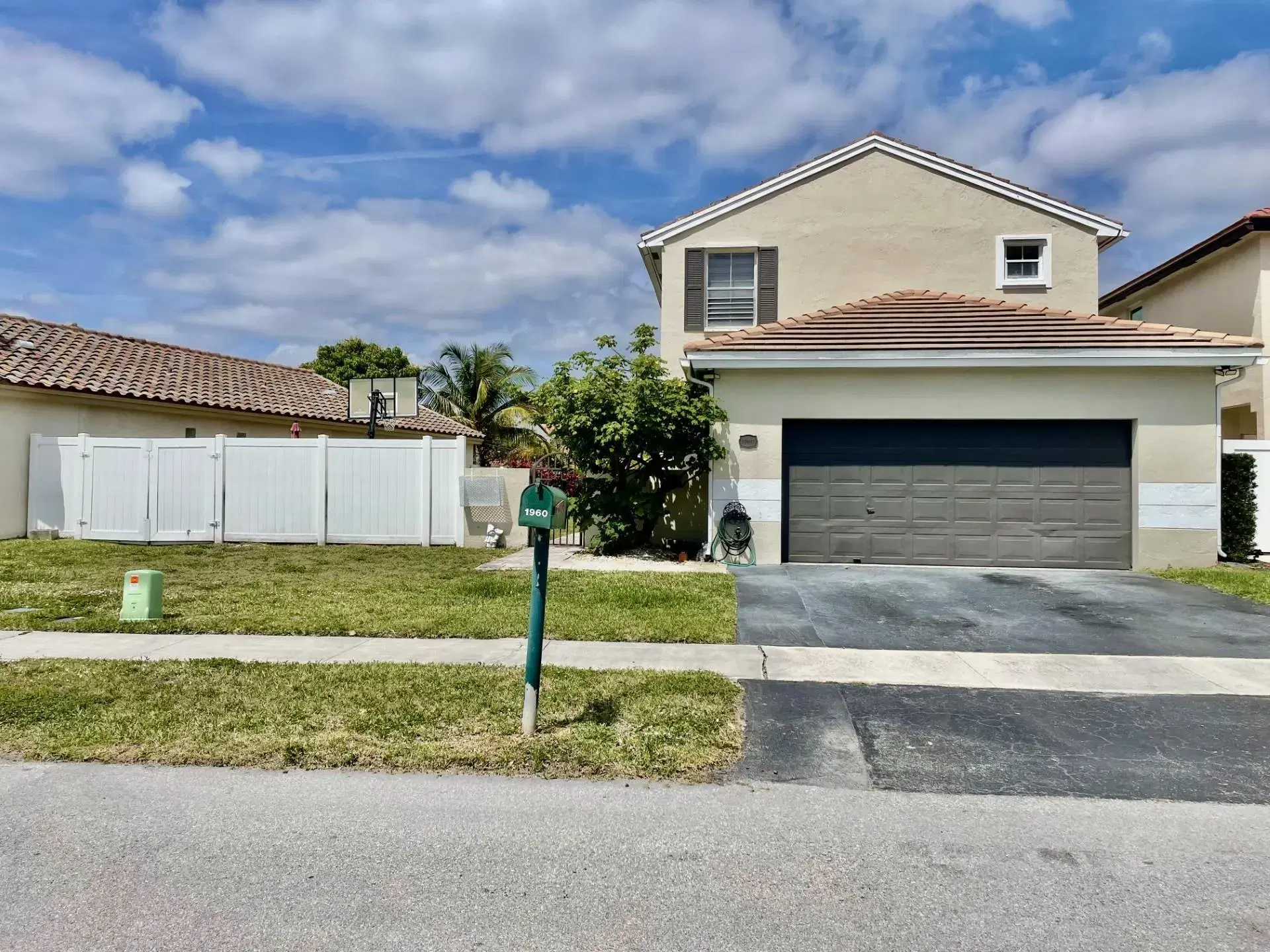 Picture of 1960 NW 188Th Ave, Pembroke Pines, FL 33029