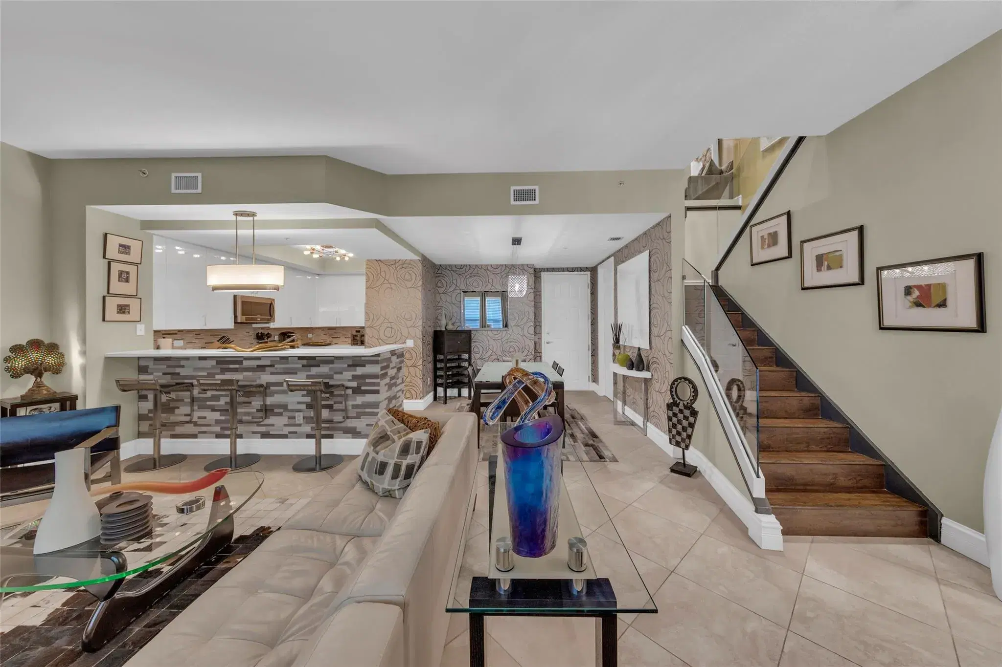 Picture of 2601 NE 14Th Ave 112, Wilton Manors, FL 33334