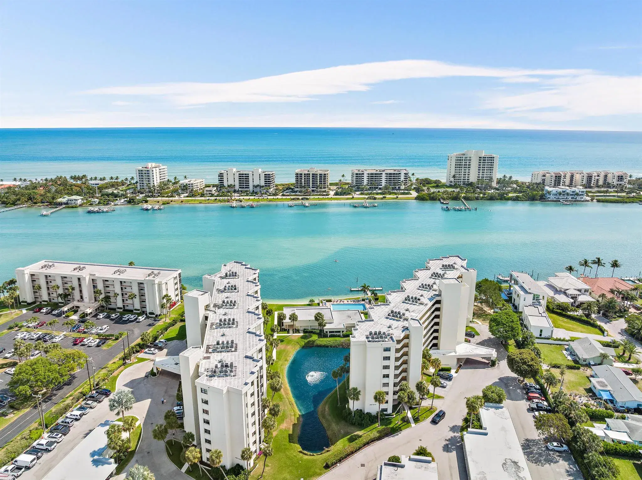 Picture of 19800 Sandpointe Bay Drive 508, Tequesta, FL 33469