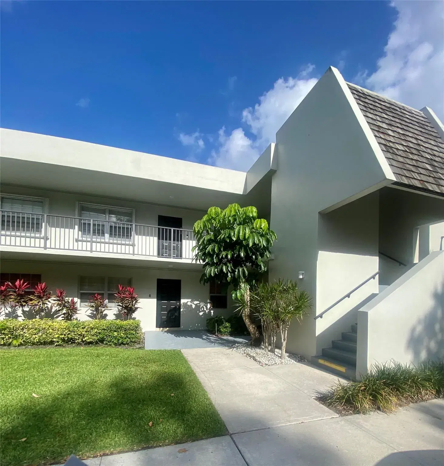 Picture of 4007 N Cypress Dr 102, Pompano Beach, FL 33069