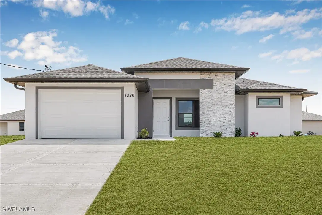 Picture of 7020 Waldo Cir, Labelle, FL 33935