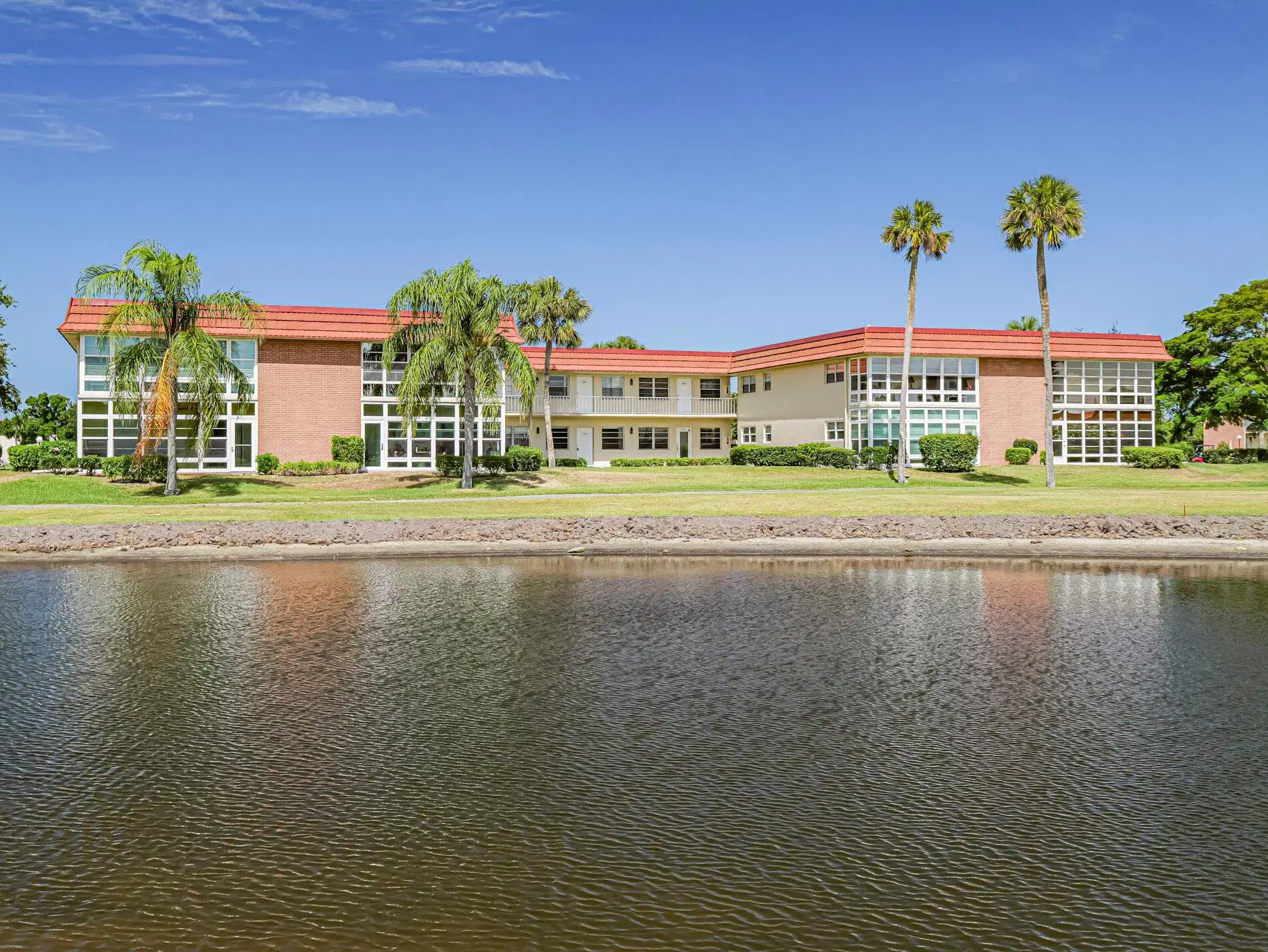 Picture of 76 Royal Oak Drive 104, Vero Beach, FL 32962