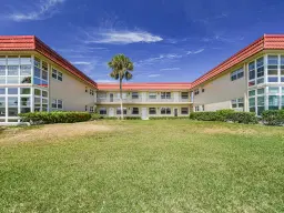 Picture of 76 Royal Oak Drive 104, Vero Beach, FL 32962